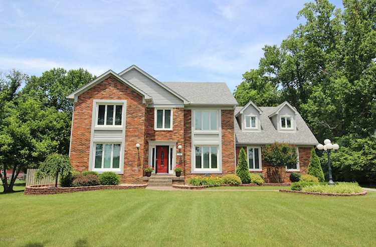 7011 Briscoe Ln Louisville, KY 40228 | MLS 1540755 Photo 1
