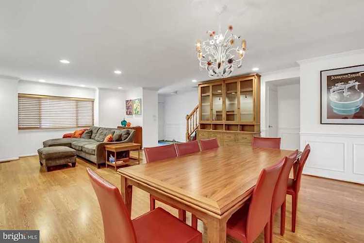 8225 Ruxton Crossing Ct Towson, MD 21204