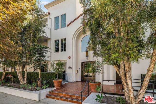 10648 Woodbridge Street #305, Toluca Lake, CA 91602 | MLS# 19522612 Photo 1