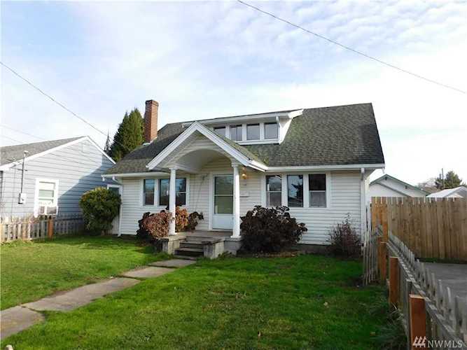 1108 S Pacific Ave Kelso, WA 98626 | MLS ® 1531831 Photo 1