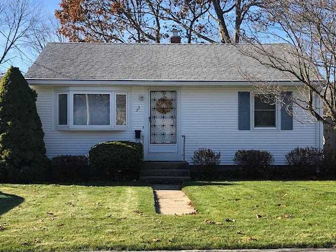 23 Villa Ave Warwick, RI 02886 | MLS 72597262 Photo 1