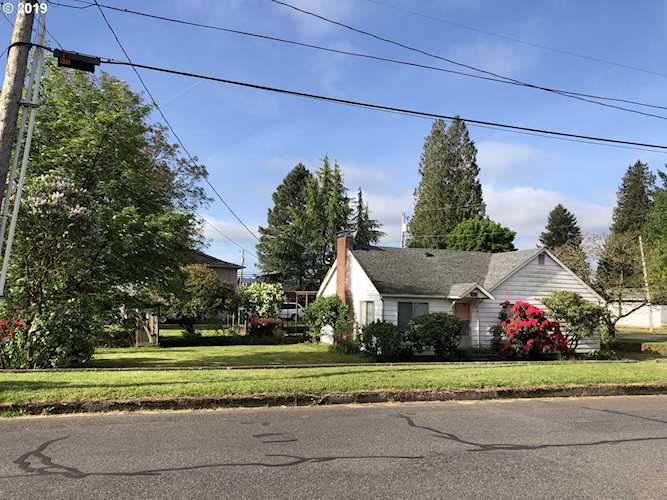 3102 F St Washougal, WA 98671