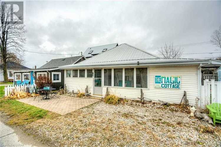 142 Bessie Street Port Stanley, ON N5L1C9