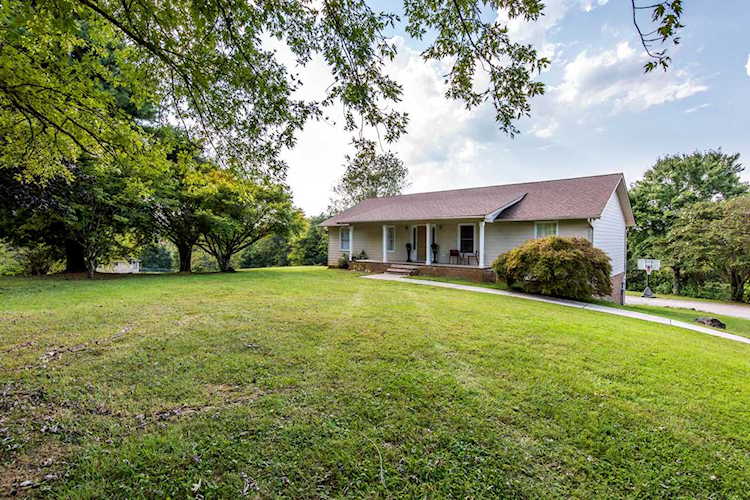 2033 Stonybrook Rd Louisville, TN 37777 | MLS 1094172 Photo 1