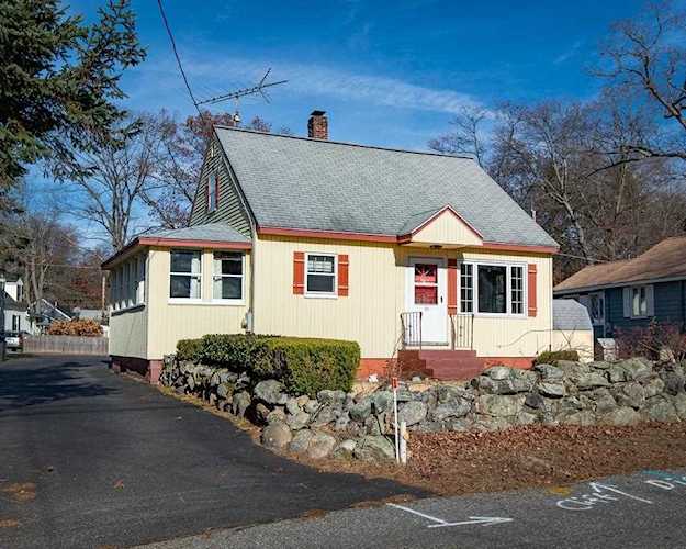 Tewksbury, 131 Vernon Steet, MA, home for sale Photo 1