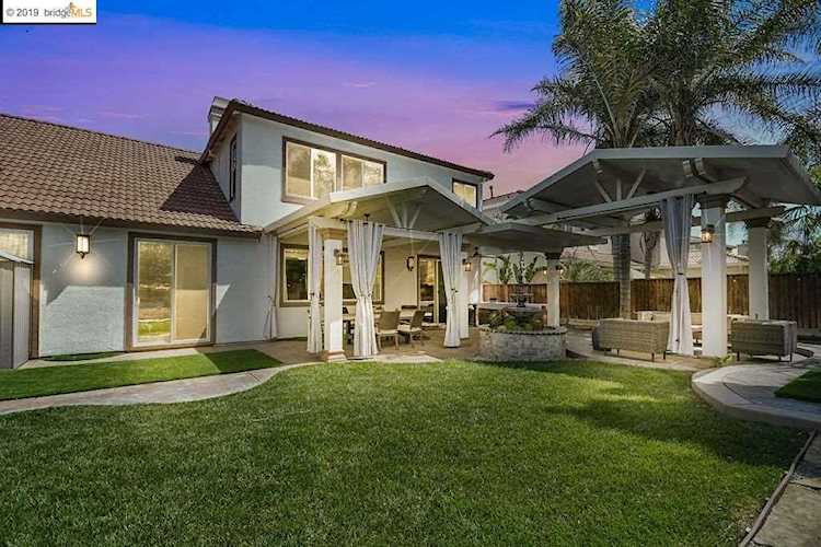 2327 Winchester Loop Discovery Bay, CA 94505
