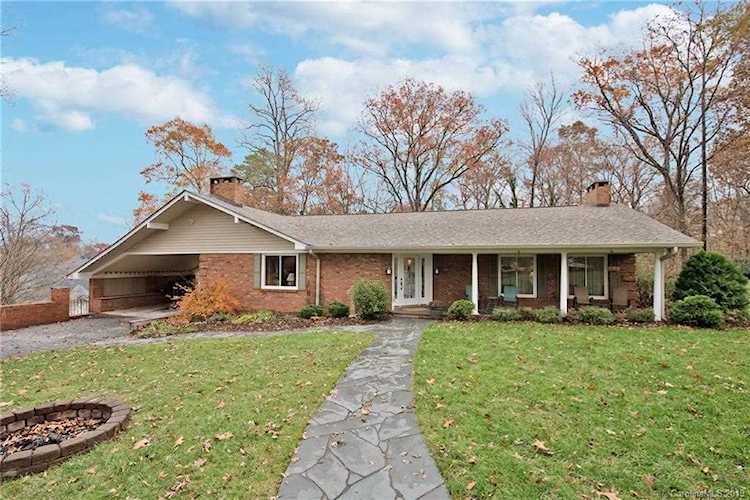 408 Dogwood Ln Harrisburg, NC 28075