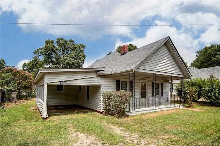 1912 Hemlock Ave Gastonia, NC 28054 | MLS 3572984 Photo 1