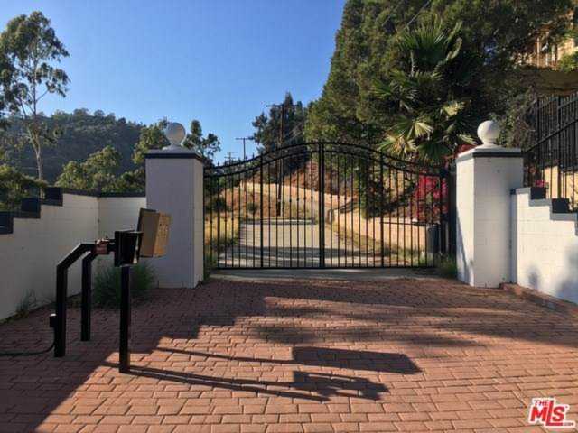 1739 Westridge Road Los Angeles, CA 90049