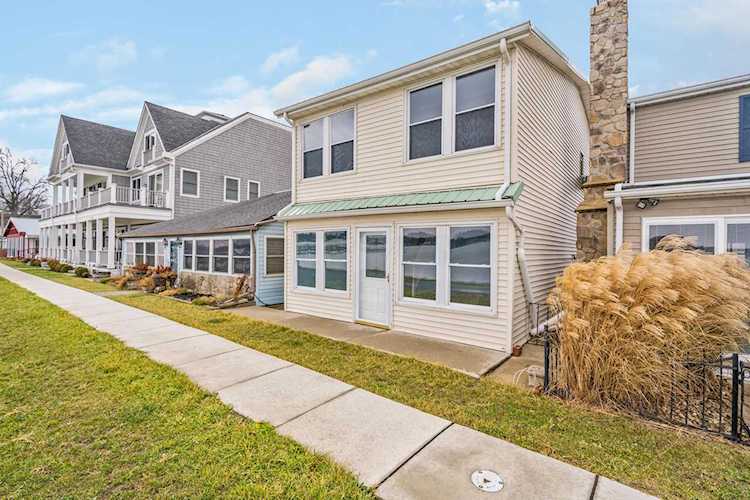 5221 N Bank Road Buckeye Lake, OH 43008