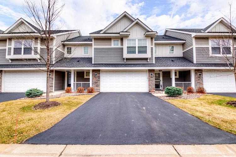 3271 Red Oak Trail Medina, MN 55340