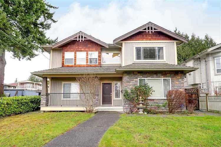 711 Blue Mountain Street Coquitlam, BC V3J 4S1