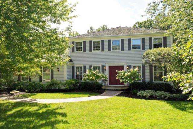 308 Carlisle Ln Lincolnshire, IL 60069