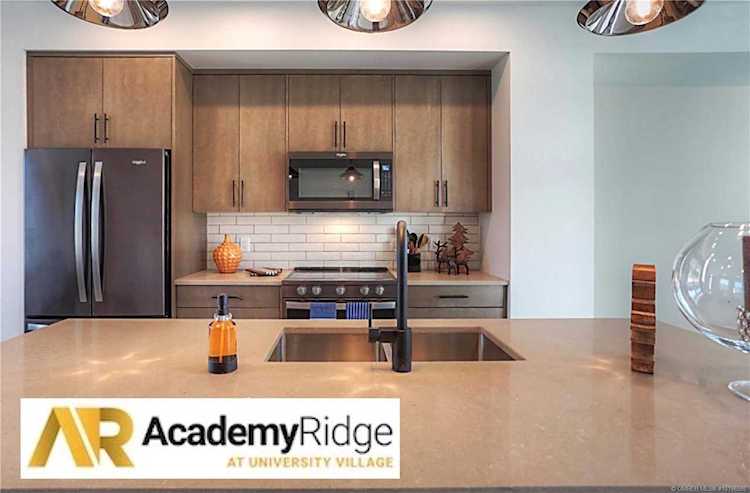 610 Academy Way #372 Kelowna, BC V1V1V1