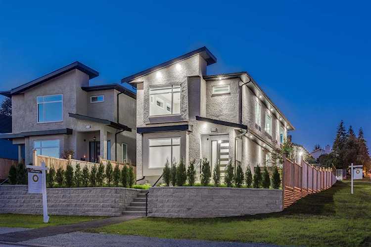 1029 Delestre Avenue Coquitlam, BC V3K 2G9