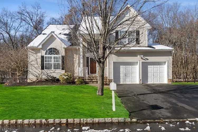 23 Clydesdale Rd Scotch Plains Twp., NJ 07076