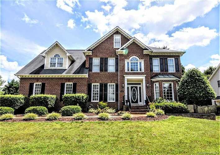 7068 Kidwelly Ln Matthews, NC 28104