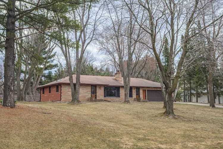 Plymouth Shortline Acres | MLS 5332630 | 410 Deerwood Lane N | Zip Code 55441 Photo 1