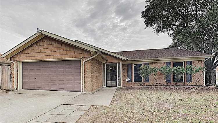 6624 Fair Oaks Drive Watauga, TX 76148