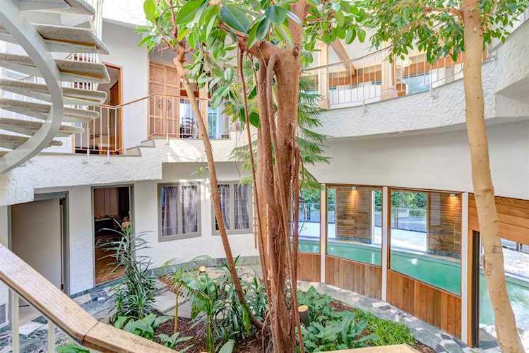 150 Oceanview Place Lions Bay, BC V0N 2E0