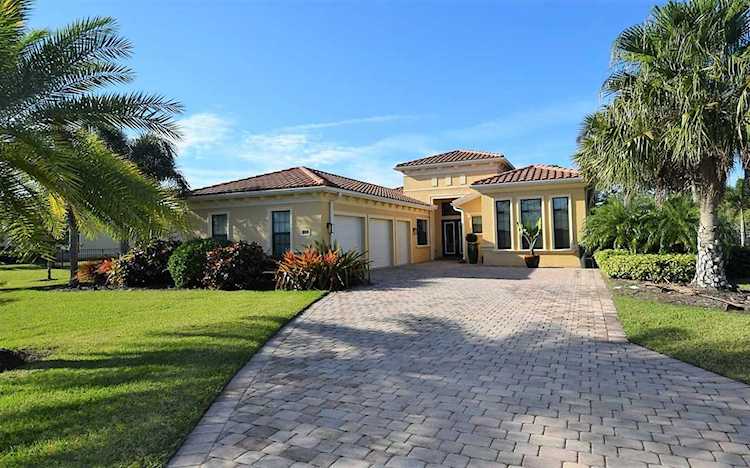 5275 SW Longspur Lane Palm City, FL 34990