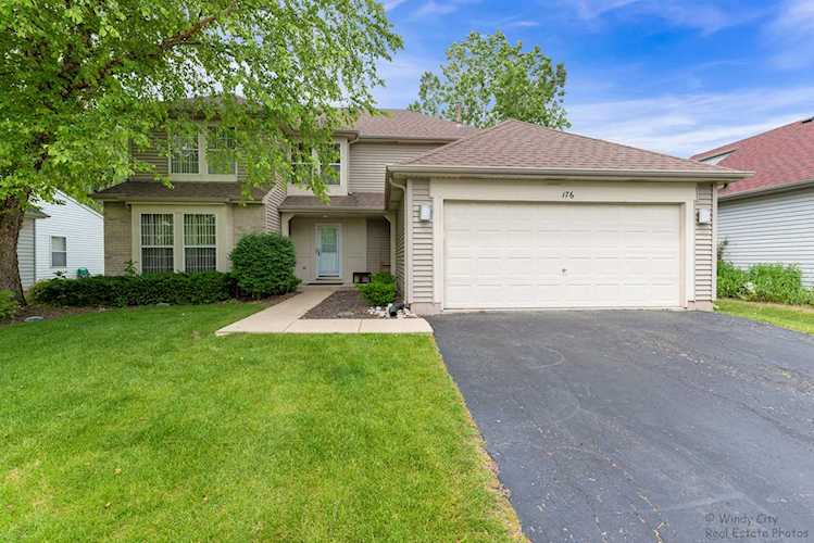 176 Dickens Trl Elgin, IL 60120