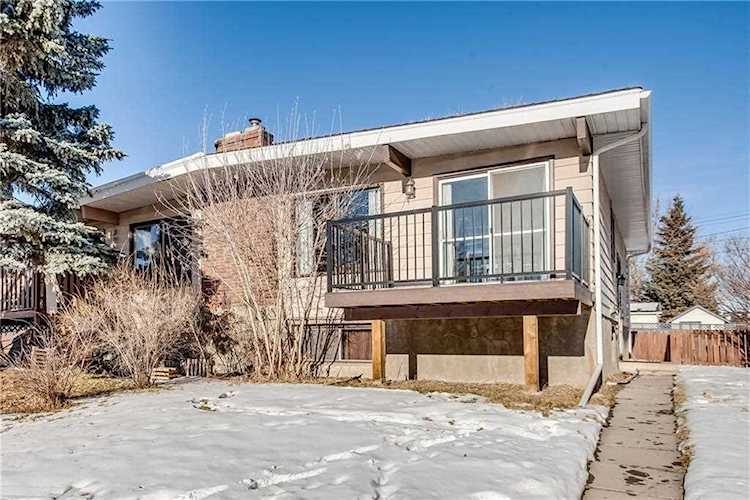 8A Arlington Bay SE Calgary, AB T2H 2B2
