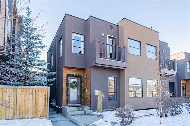 1935 35 Street SW #4 Calgary, AB T3E 2X4