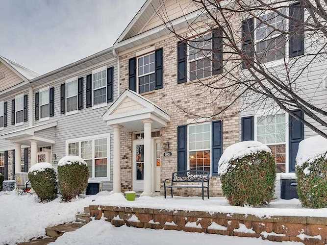1051 Traditions Court Chaska, MN 55318