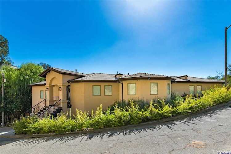 2625 Hargrave Drive Los Angeles, CA 90068