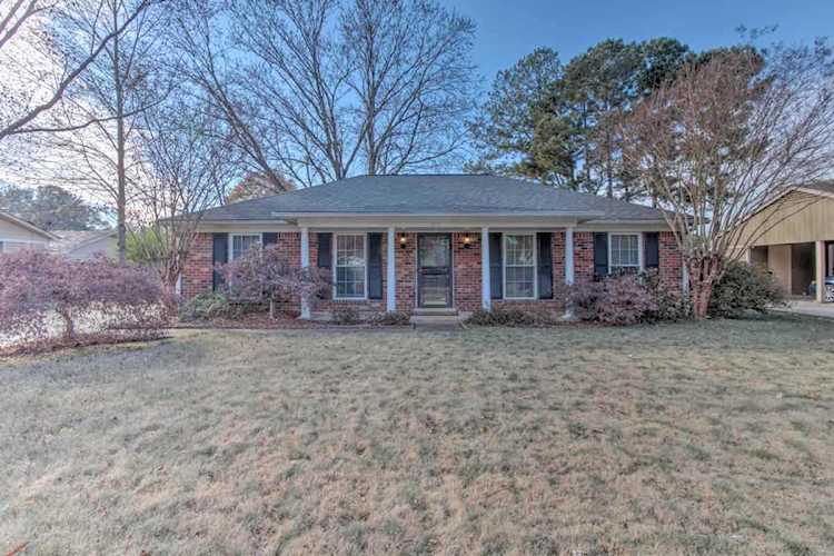885 Barbara Lynn Dr Collierville, TN 38017