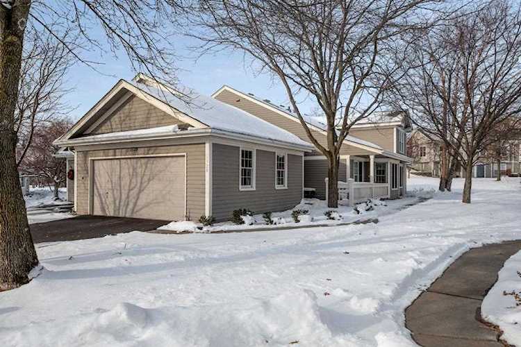 1729 Donegal Drive Woodbury, MN 55125