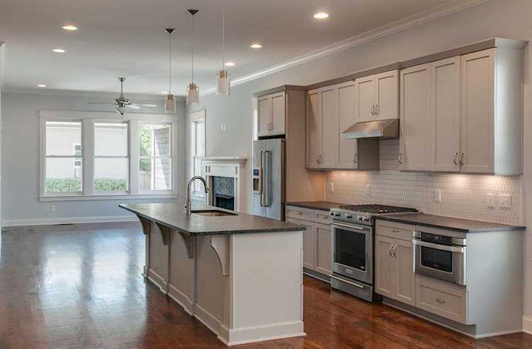 2703 Acklen Ave Nashville, TN 37212