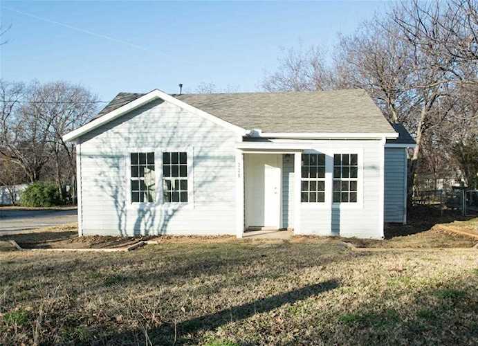 2201 Bolivar Street Denton, TX 76201