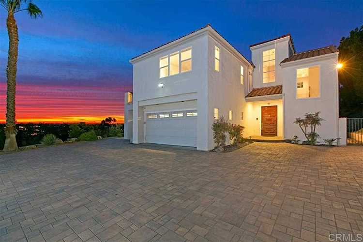 1240 Rancho Encinitas Dr Encinitas, CA 92024