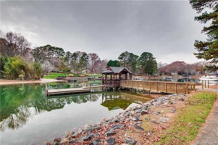 20119 Henderson Rd Cornelius, NC 28031