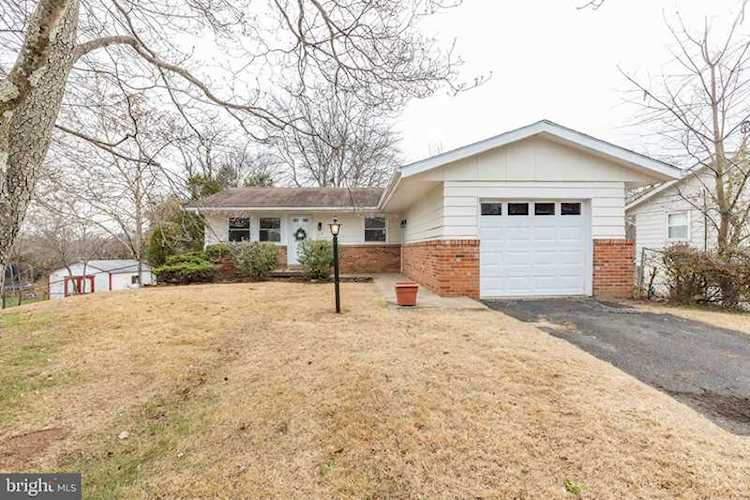 1012 Hoga Rd Sterling, VA 20164