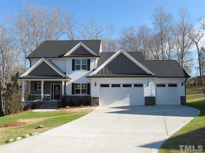 52 Oak Hollow Court Clayton, NC 27527