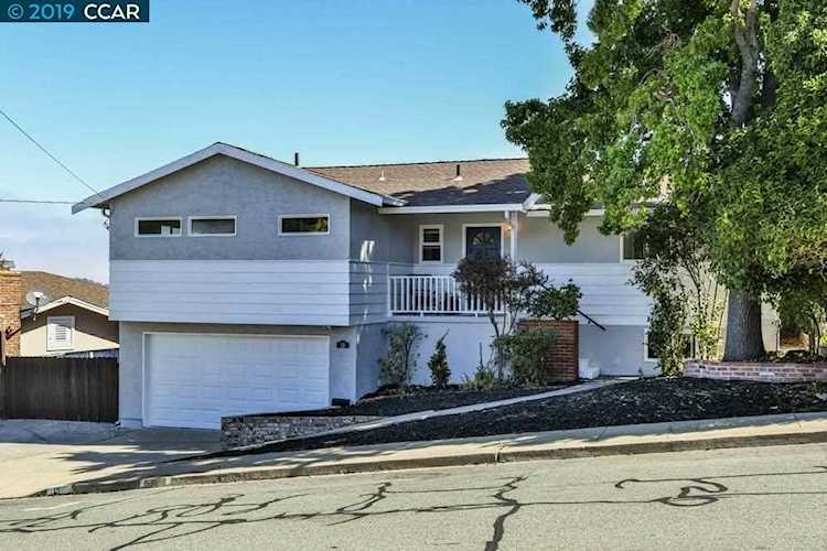 19 Rolph Park Dr Crockett, CA 94525 | MLS 40877493 Photo 1