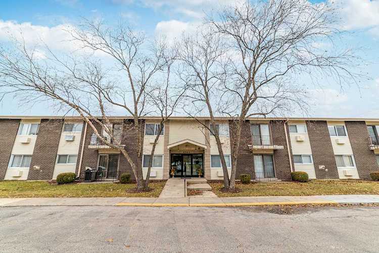 8940 David Place #1A Des Plaines, IL 60016 | MLS 10589051 Photo 1