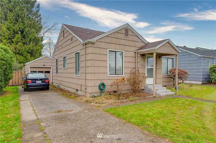 2918 Washington Wy Longview, WA 98632