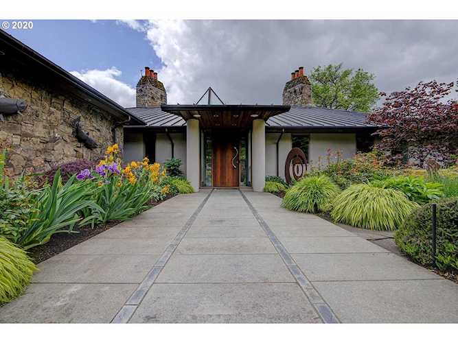 11019 SE SE Burlington Dr Vancouver, WA 98664