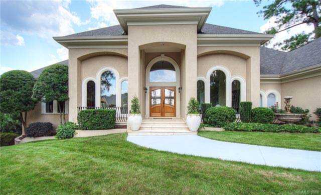 15904 Riverpointe Dr Charlotte, NC 28278