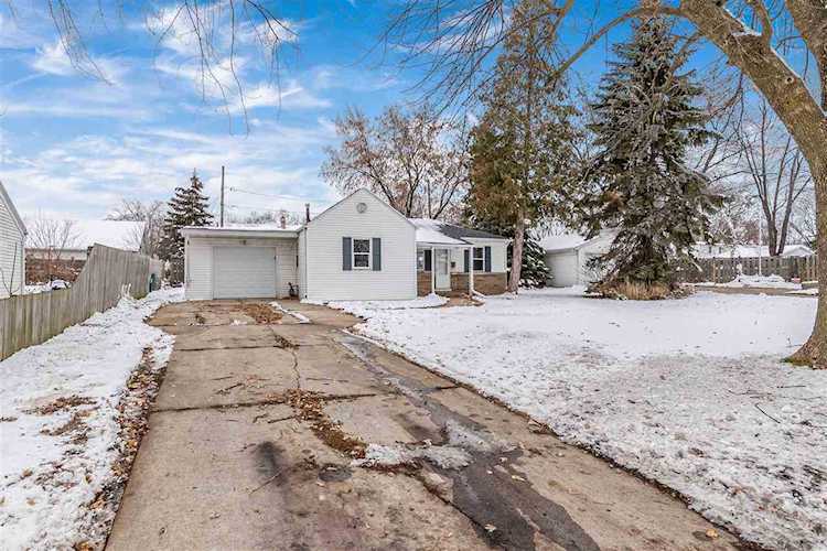 524 S 6th St De Pere, WI 54115