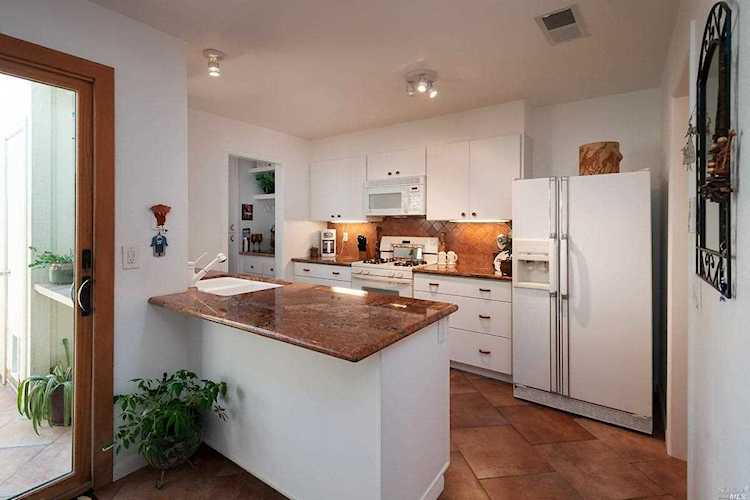 122 Oliva Court Novato, CA 94947 | MLS 21914848 Photo 1