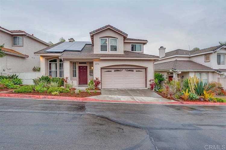 2076 Courage St Vista, CA 92081