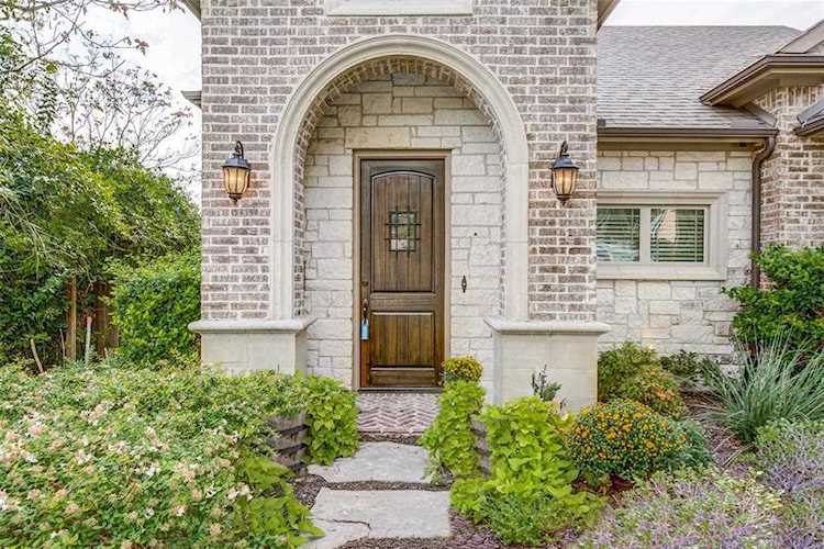 8934 San Leandro Drive Dallas, TX 75218