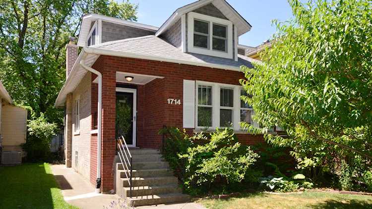 1714 Greenwood St Evanston, IL 60201