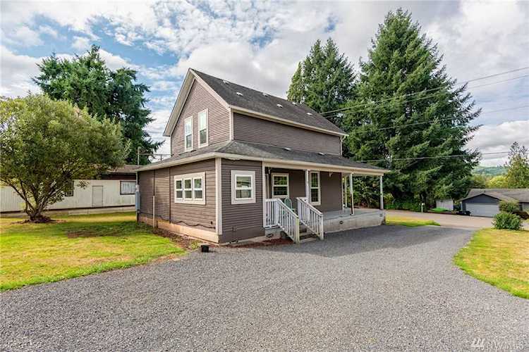 814 D St Vader, WA 98593