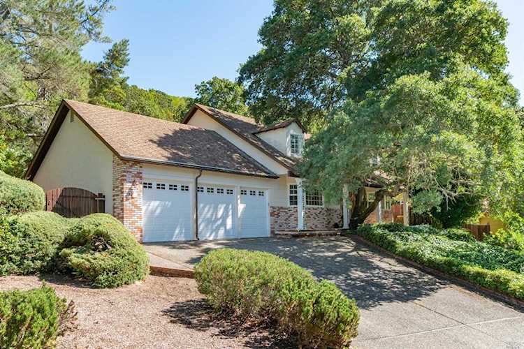 10 Tilden Drive Novato, CA 94947 | MLS 21916066 Photo 1